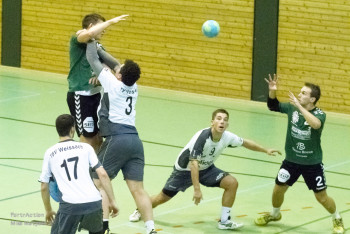 28.11.2015 TSV Weissach - Männer I 20:19 | Vielen Dank an Mike Matysik für die Bilder! Mehr Bilder gibts auf www.facebook.com/Portraction