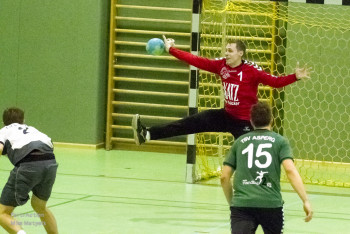 28.11.2015 TSV Weissach - Männer I 20:19 | Vielen Dank an Mike Matysik für die Bilder! Mehr Bilder gibts auf www.facebook.com/Portraction