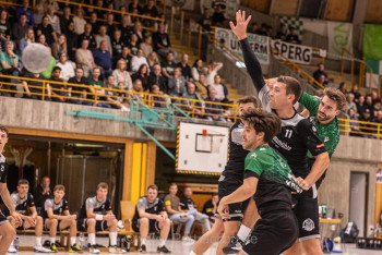 12.10.2024 Männer 1 - SG Hofen/Hüttlingen 33:32 | Bild: Mike Matysik (www.portraction.de)