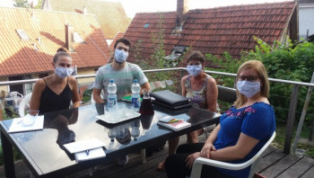 Vorstandsteam bei einer außerplanmäßigen Sitzung