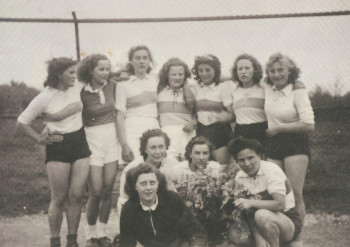 DIe erste Asperger Frauenhandballmannschaft